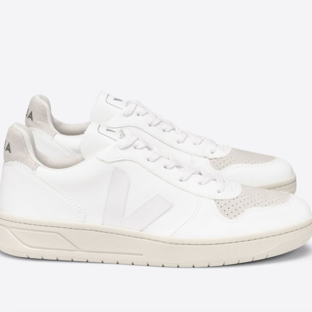 NEW Veja V-10 White Sneaker - Never Worn